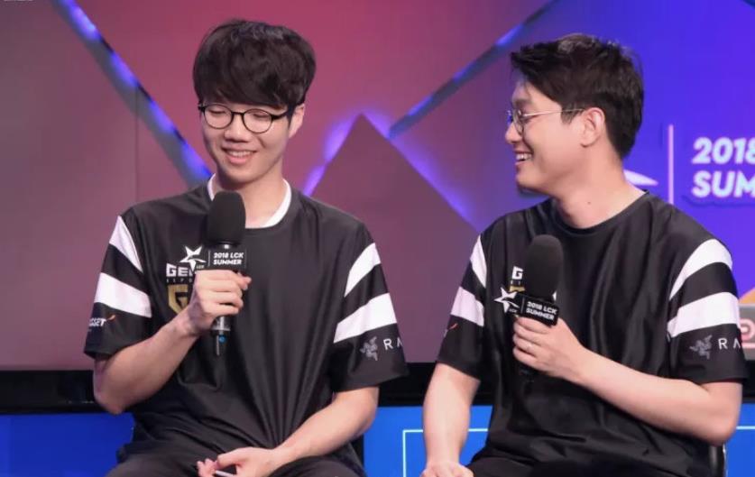 手进攻的机 手进攻的机