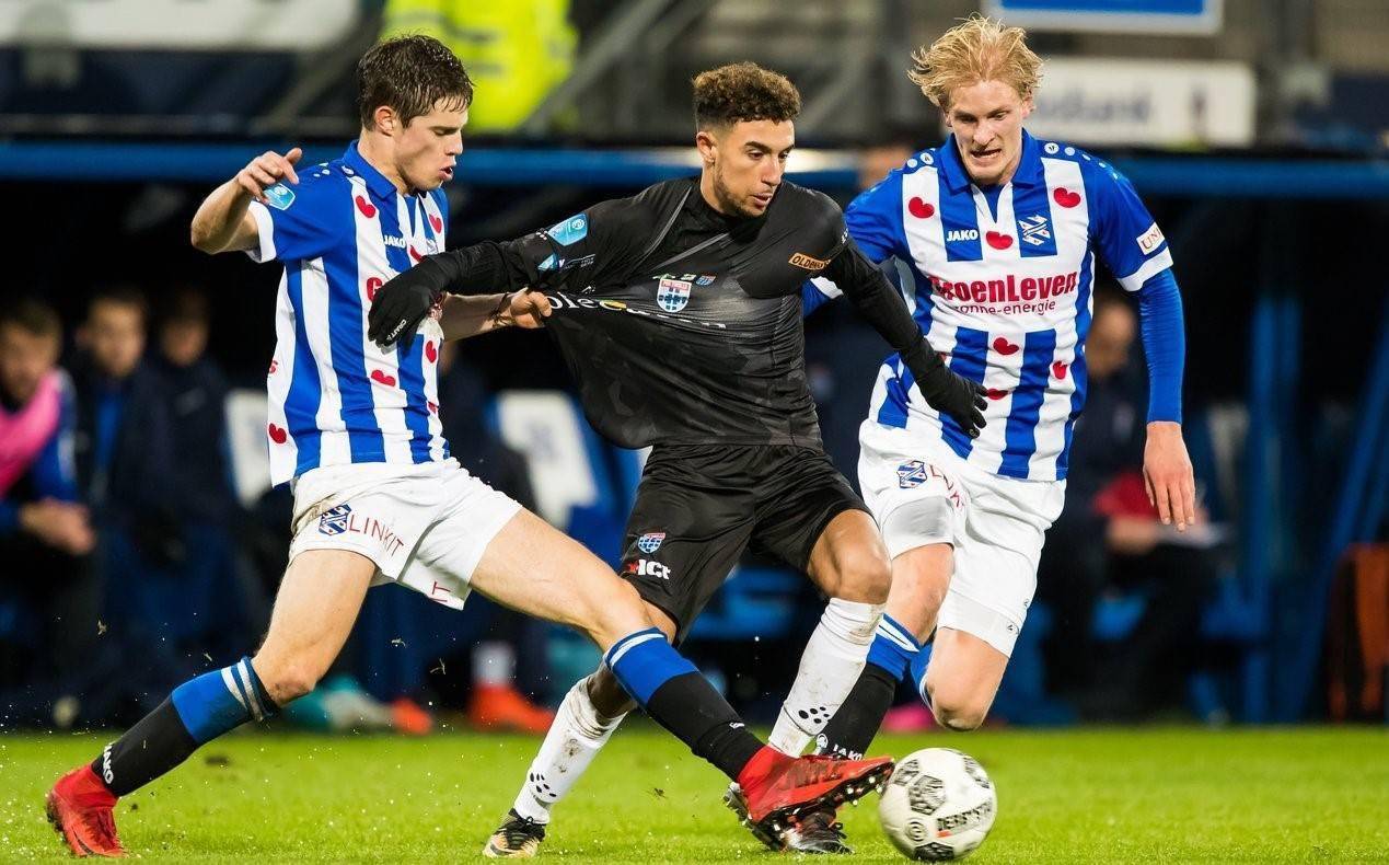 在进攻端 在进攻端